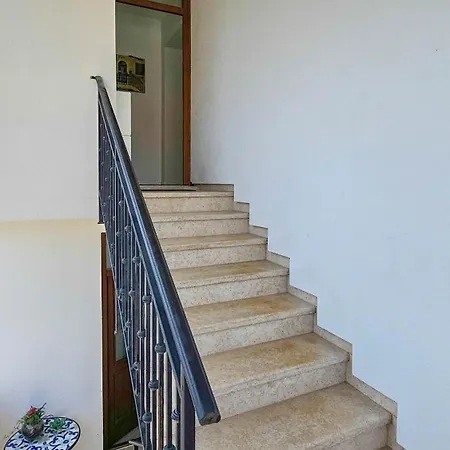 Lara Apartment