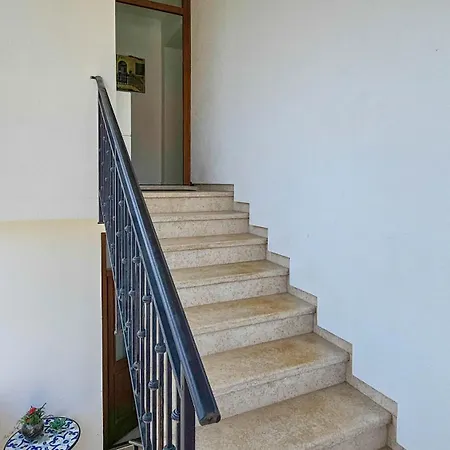 Lara Apartman
